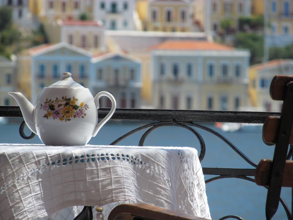 Nikolitsi Studios Symi Rum bild