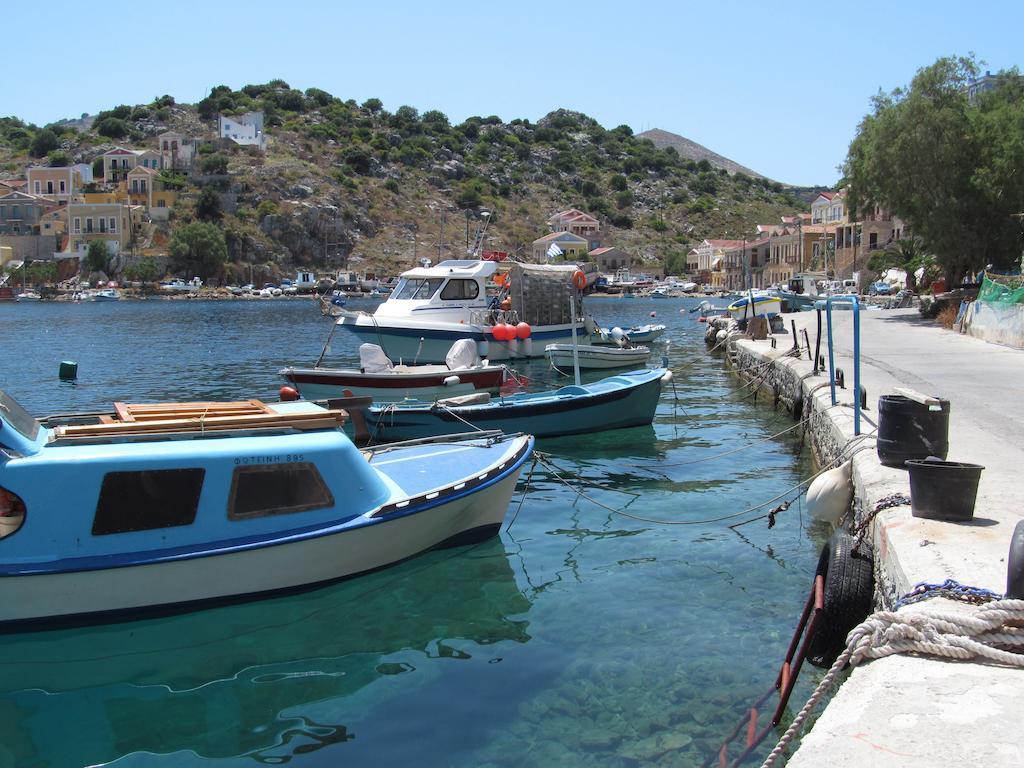 Nikolitsi Studios Symi Rum bild