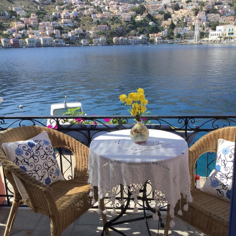 Nikolitsi Studios Symi Exteriör bild