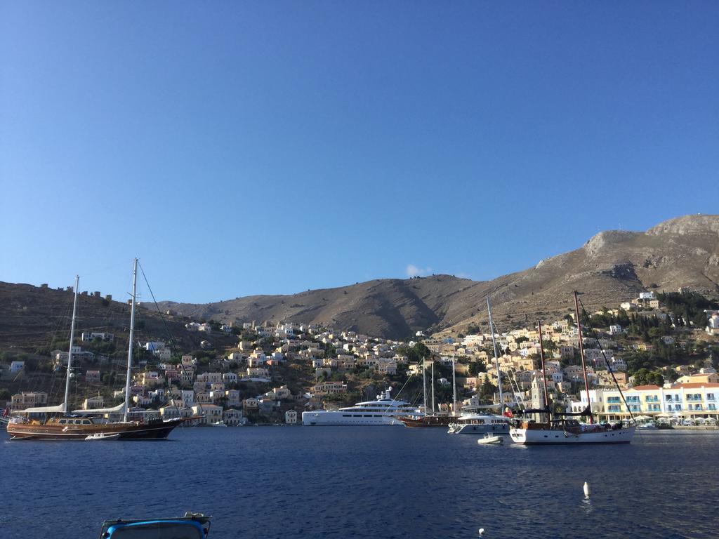 Nikolitsi Studios Symi Exteriör bild